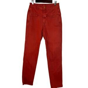 Closed‎ pedal pushers